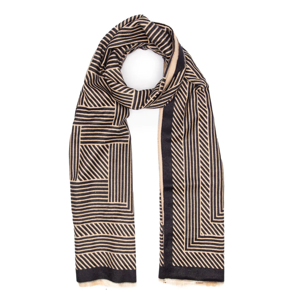 Black and white geometric winter scarf.