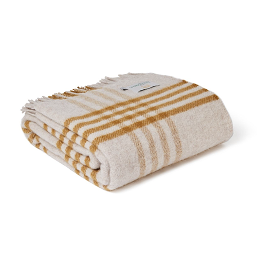 Folded Hex throw with mustard yellow check on cream background