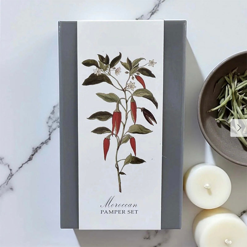 Gift set with Chilli pepper plant design.