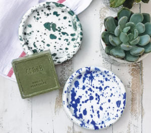 Speckled ceramic soap dish.